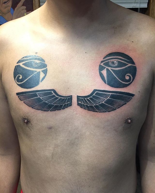 Que symbolise l'œil d'Horus sur un tatouage?