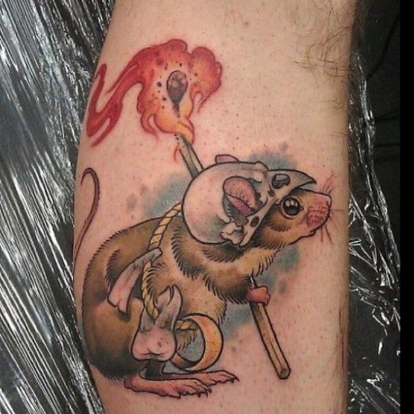 Que symbolise une souris sur un tatouage?