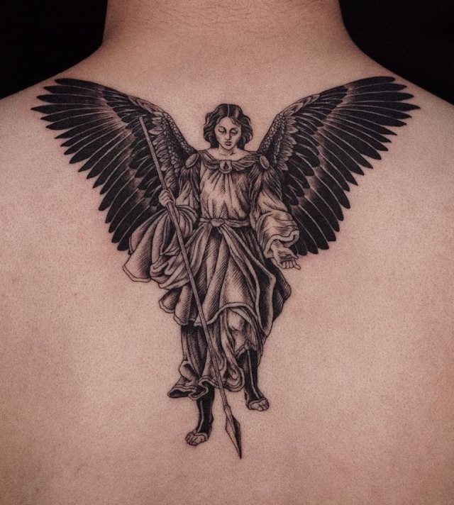 tattoo feminin ange 77