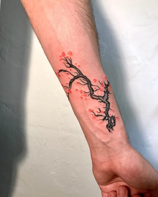 tattoo feminin arbre 41