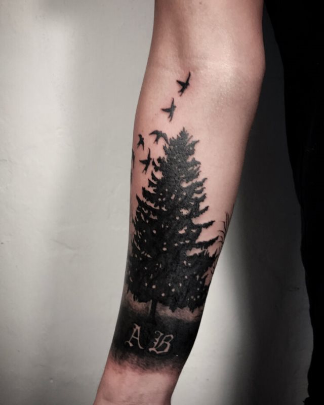 tattoo feminin arbre 43