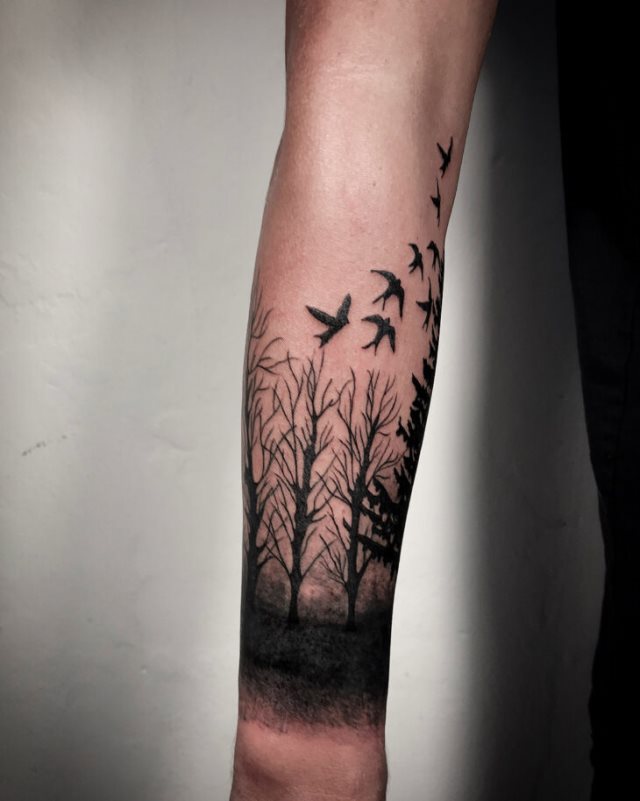 tattoo feminin arbre 44