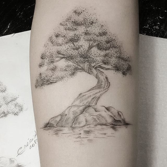 tattoo feminin arbre 53