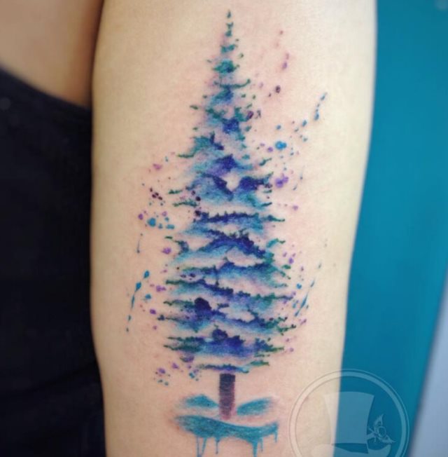 tattoo feminin arbre 63