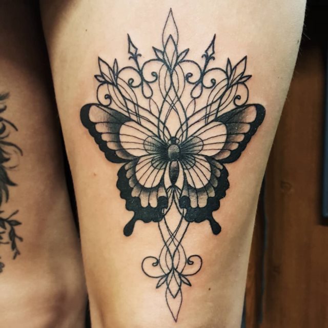tattoo feminin de papillon 01