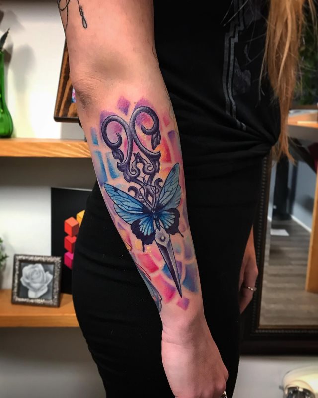 tattoo feminin de papillon 112