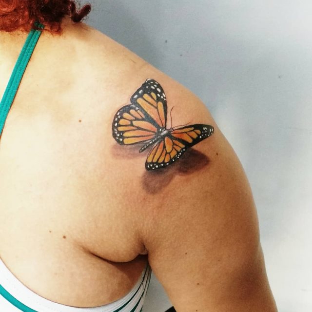 tattoo feminin de papillon 135
