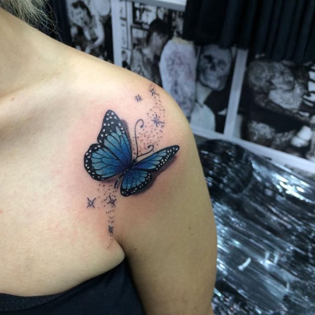 tattoo feminin de papillon 139