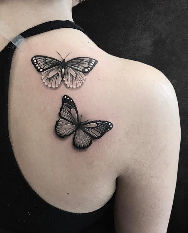 tattoo feminin de papillon 144