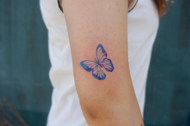tattoo feminin de papillon 15
