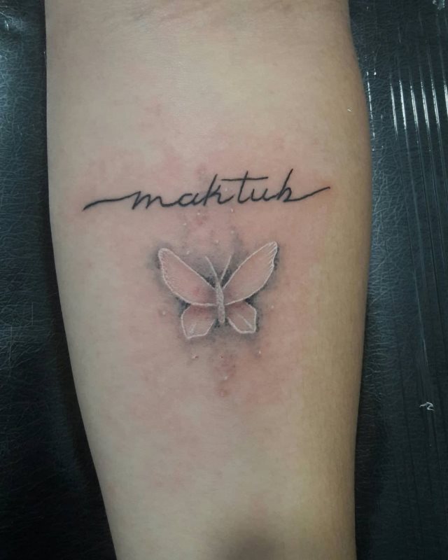 tattoo feminin de papillon 152