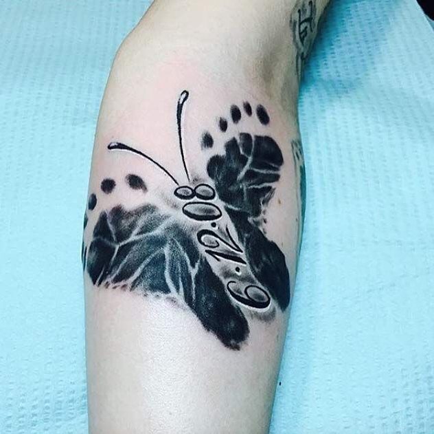 tattoo feminin de papillon 197