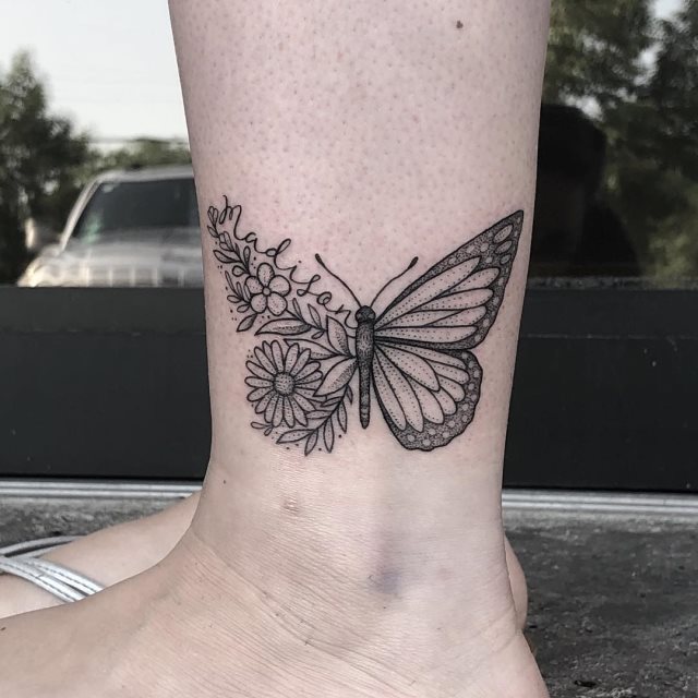tattoo feminin de papillon 31