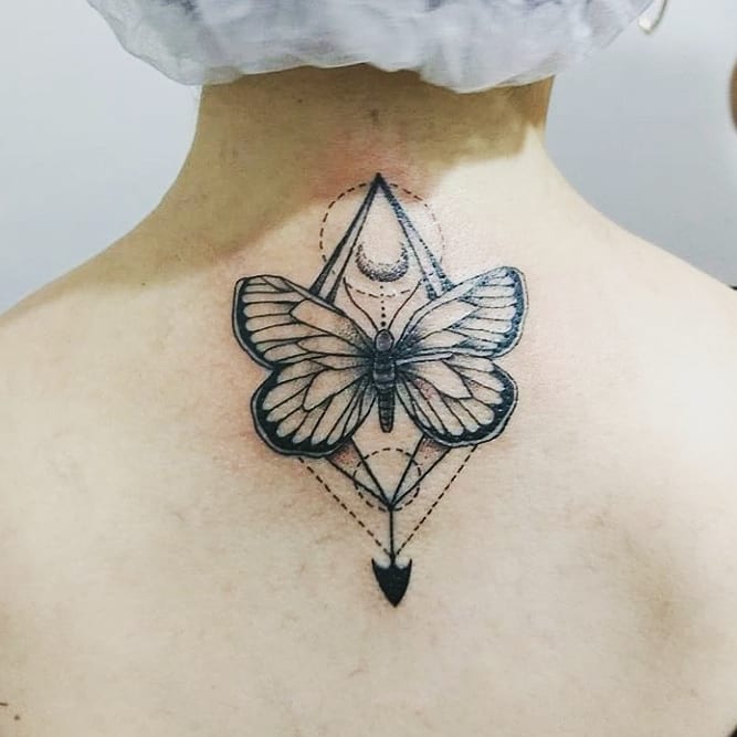 tattoo feminin de papillon 45