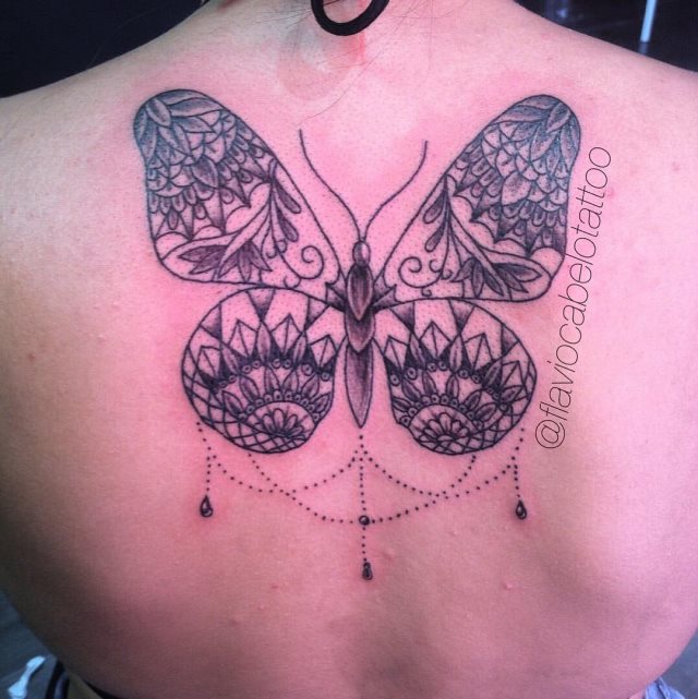 tattoo feminin de papillon 46