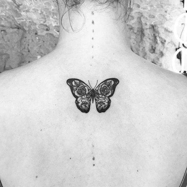 tattoo feminin de papillon 58