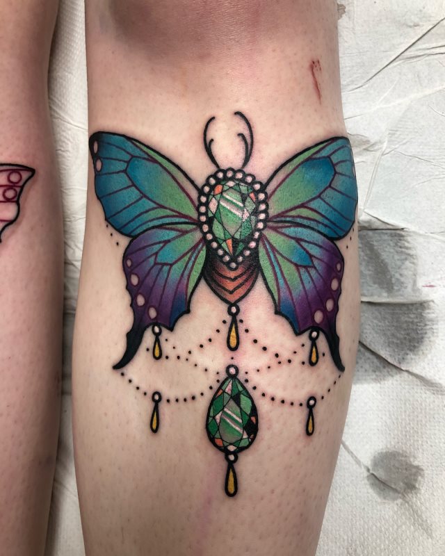 tattoo feminin de papillon 67