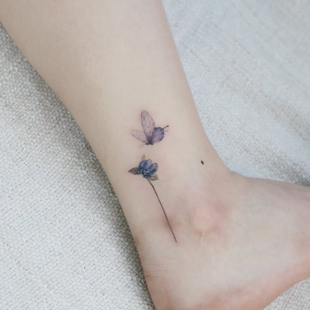 tattoo feminin de papillon 72