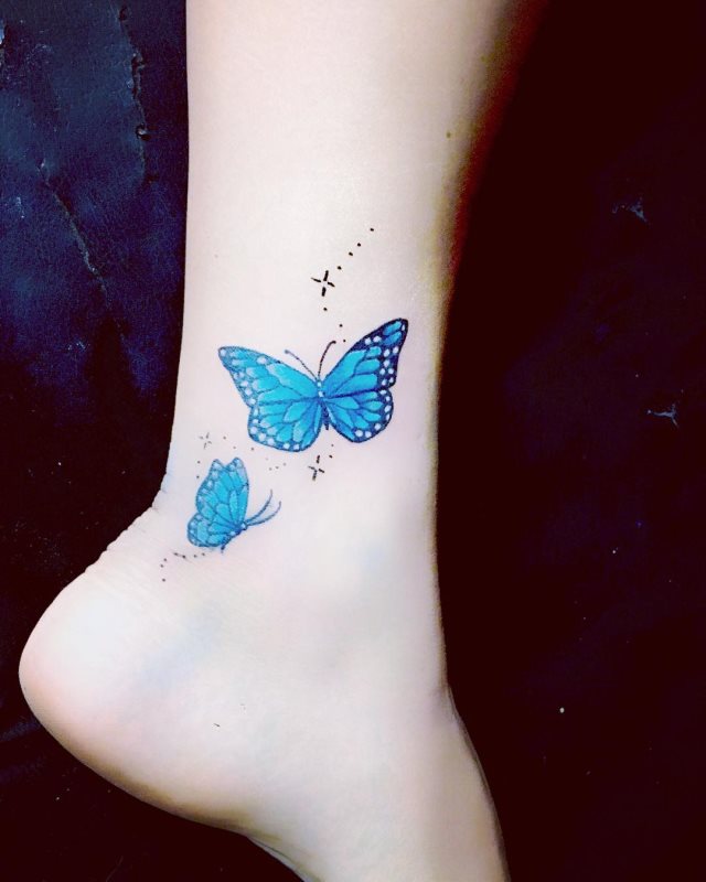 tattoo feminin de papillon 77