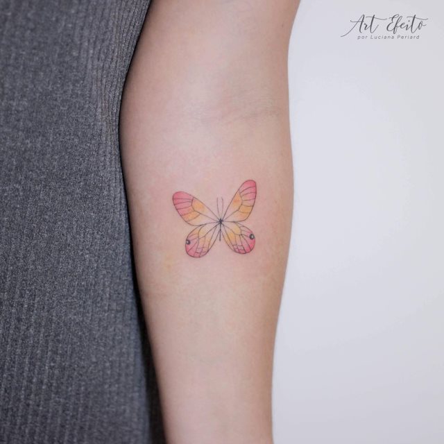 tattoo feminin de papillon 83