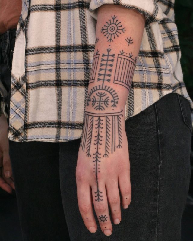 tattoo feminin de tribal 07