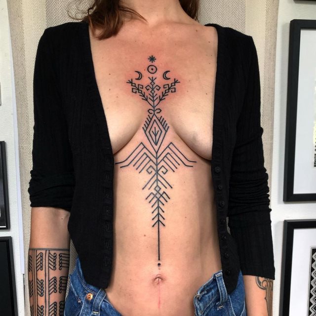 tattoo feminin de tribal 13