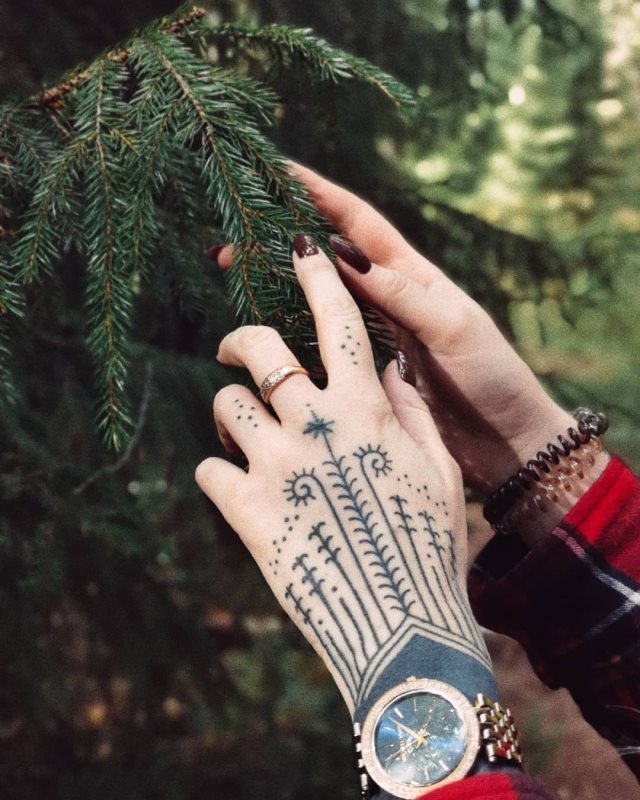 tattoo feminin de tribal 41