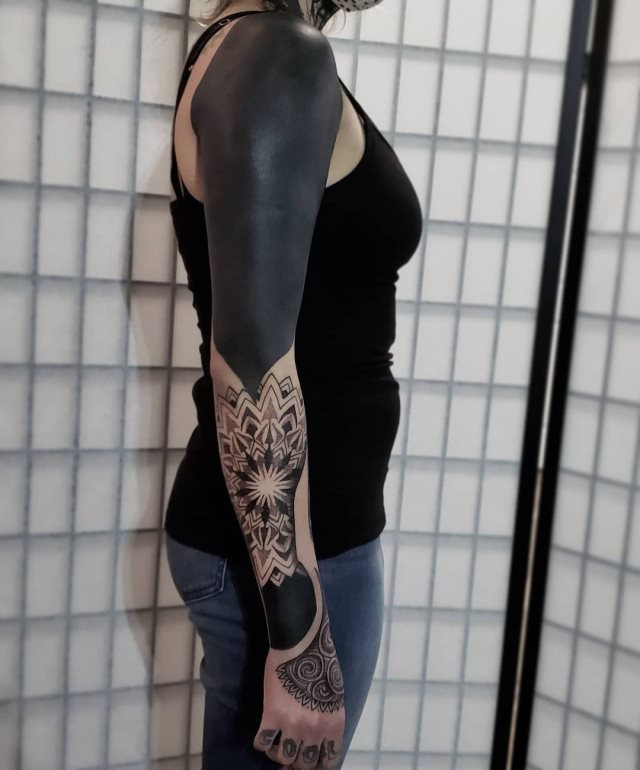 tattoo feminin de tribal 57