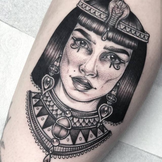 tattoo feminin egyptien 48
