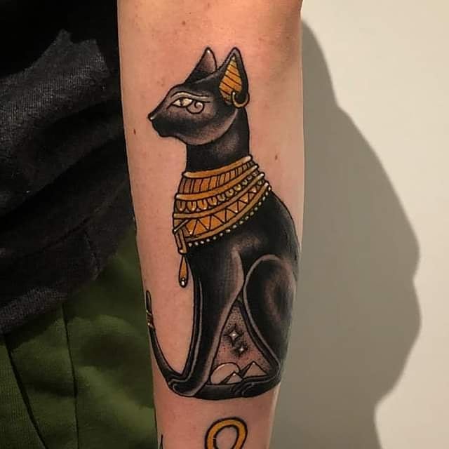 tattoo feminin egyptien 61