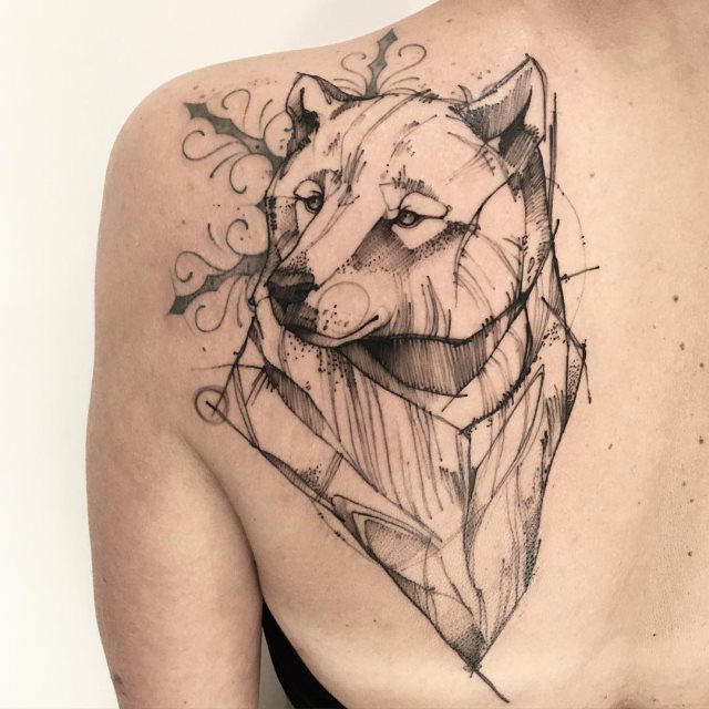 tattoo feminin loup 11