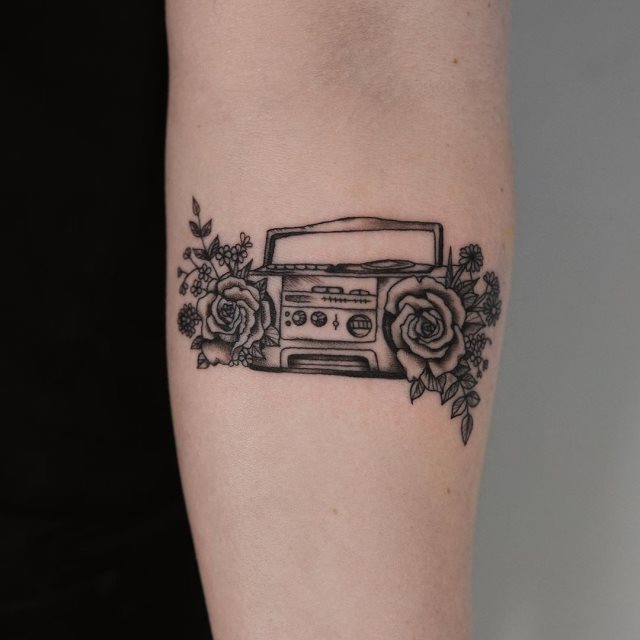 tattoo feminin musicale 09
