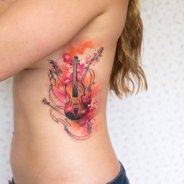 tattoo feminin musicale 31
