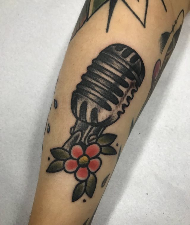tattoo feminin musicale 42