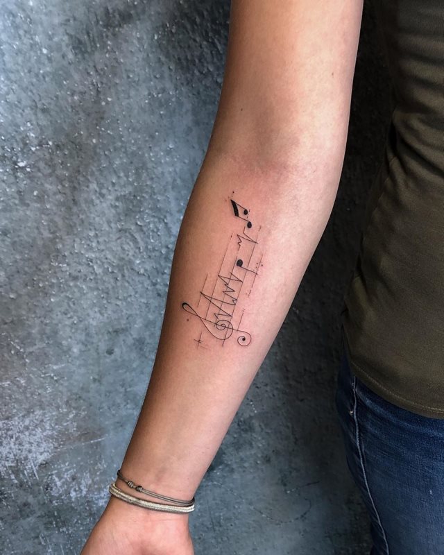 tattoo feminin musicale 58