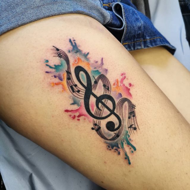 tattoo feminin musicale 63
