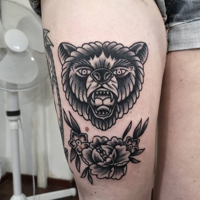 tattoo feminin ours 09