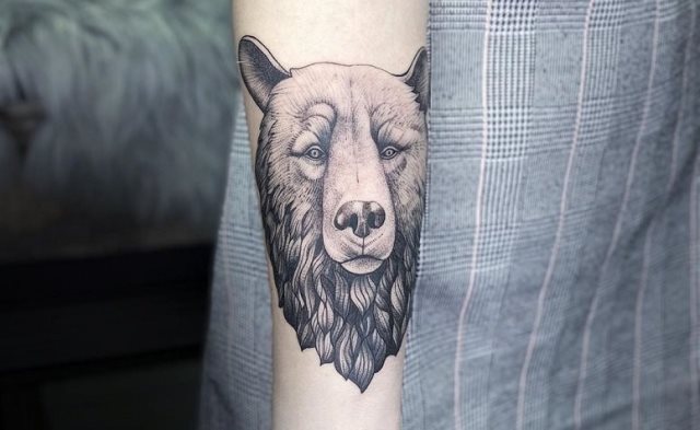 tattoo feminin ours 39
