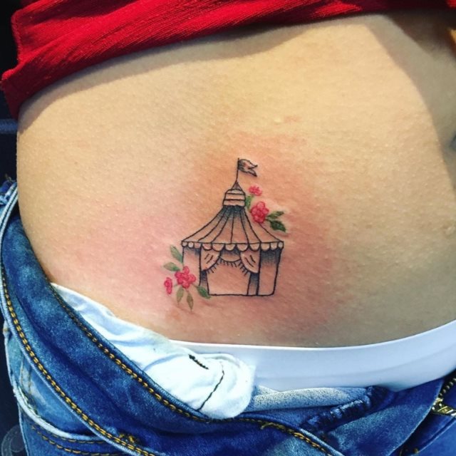 tattoo feminin pour aine 32