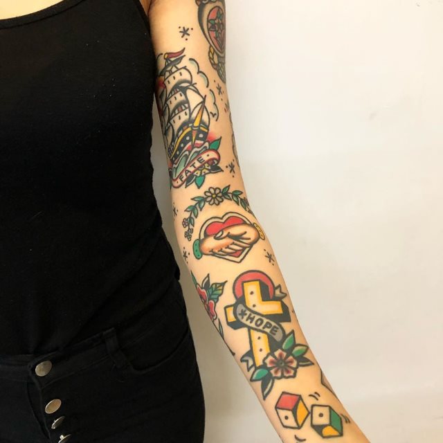 tattoo feminin pour bras 10