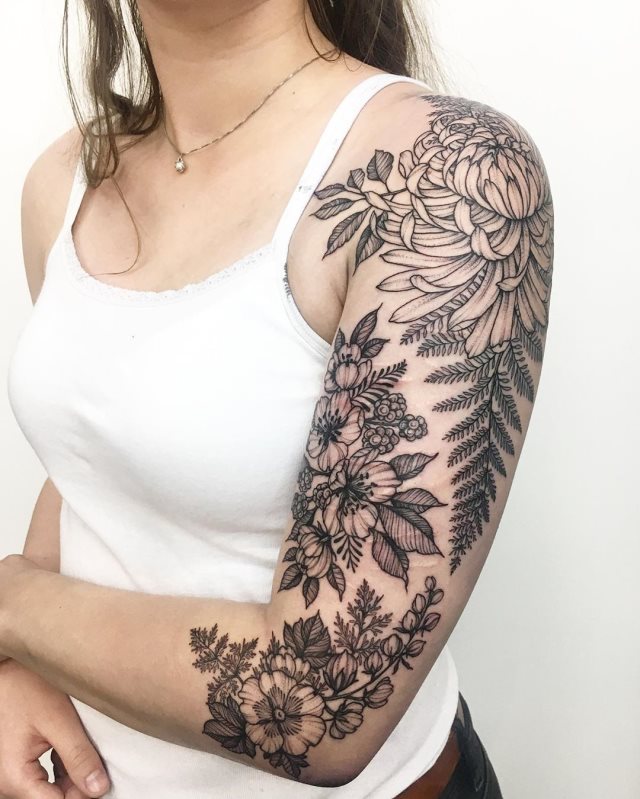 tattoo feminin pour bras 110