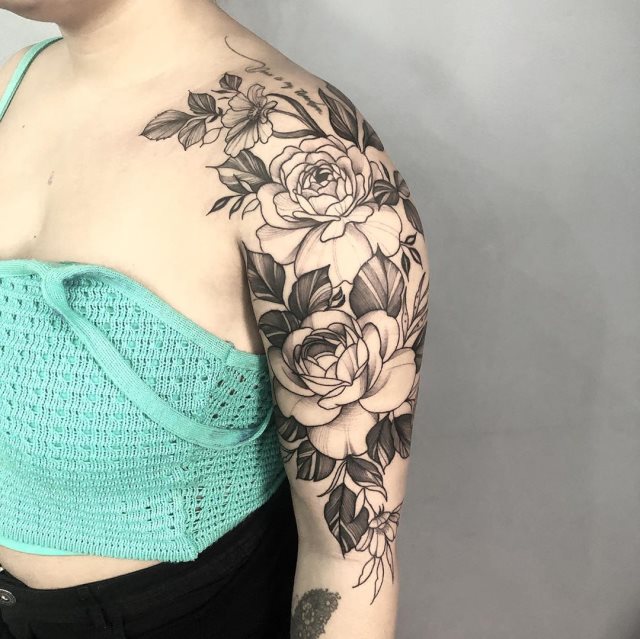 tattoo feminin pour bras 52