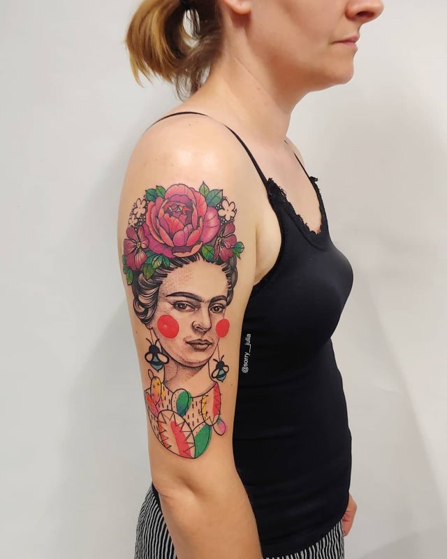 tattoo feminin pour bras 83