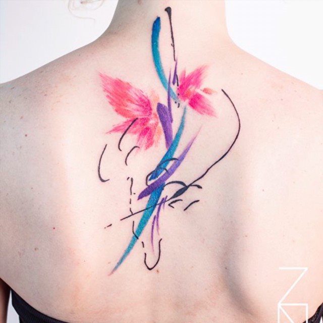 tattoo feminin pour dos 138