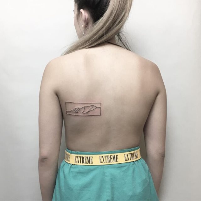 tattoo feminin pour dos 171