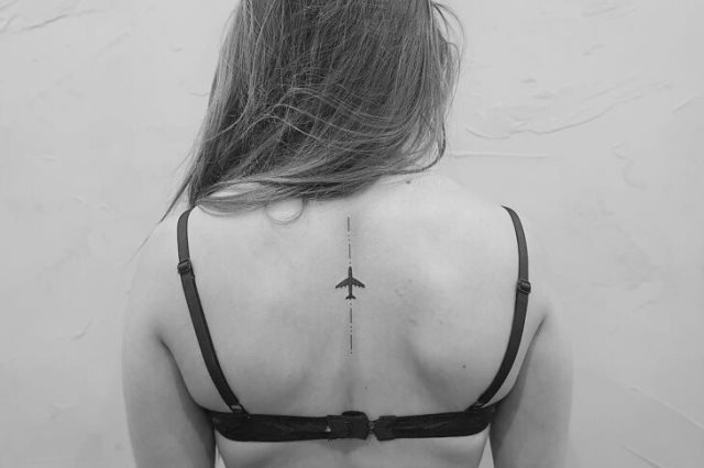 tattoo feminin pour dos 85