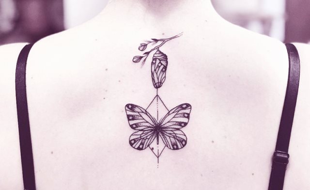 tattoo feminin pour dos 86