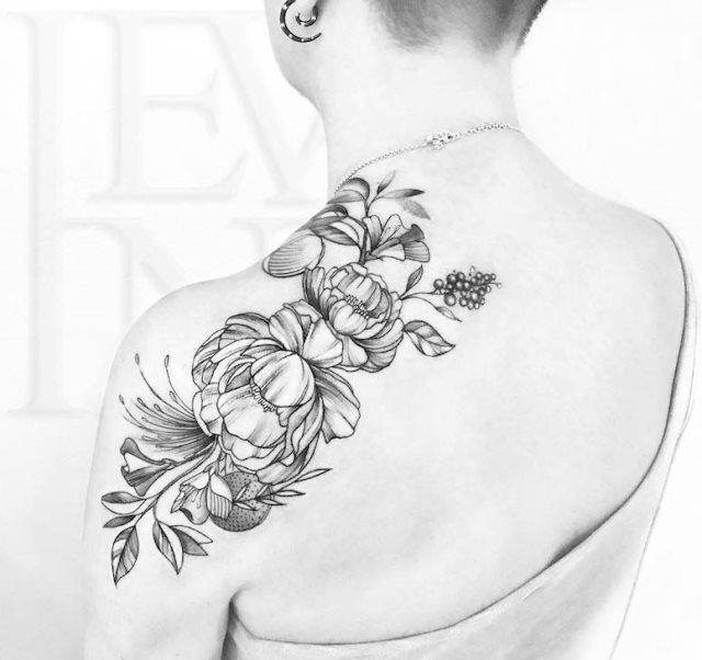 tattoo feminin pour epaule 06