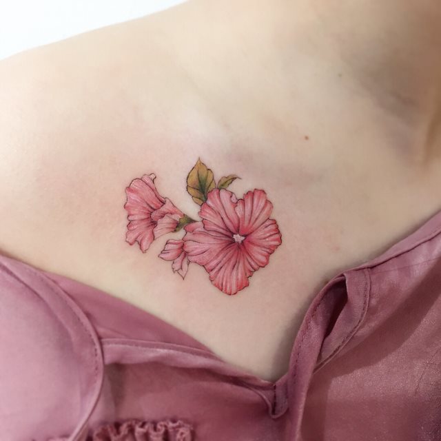 tattoo feminin pour epaule 16