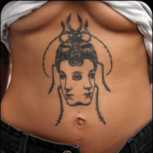 tattoo feminin pour ventre 09